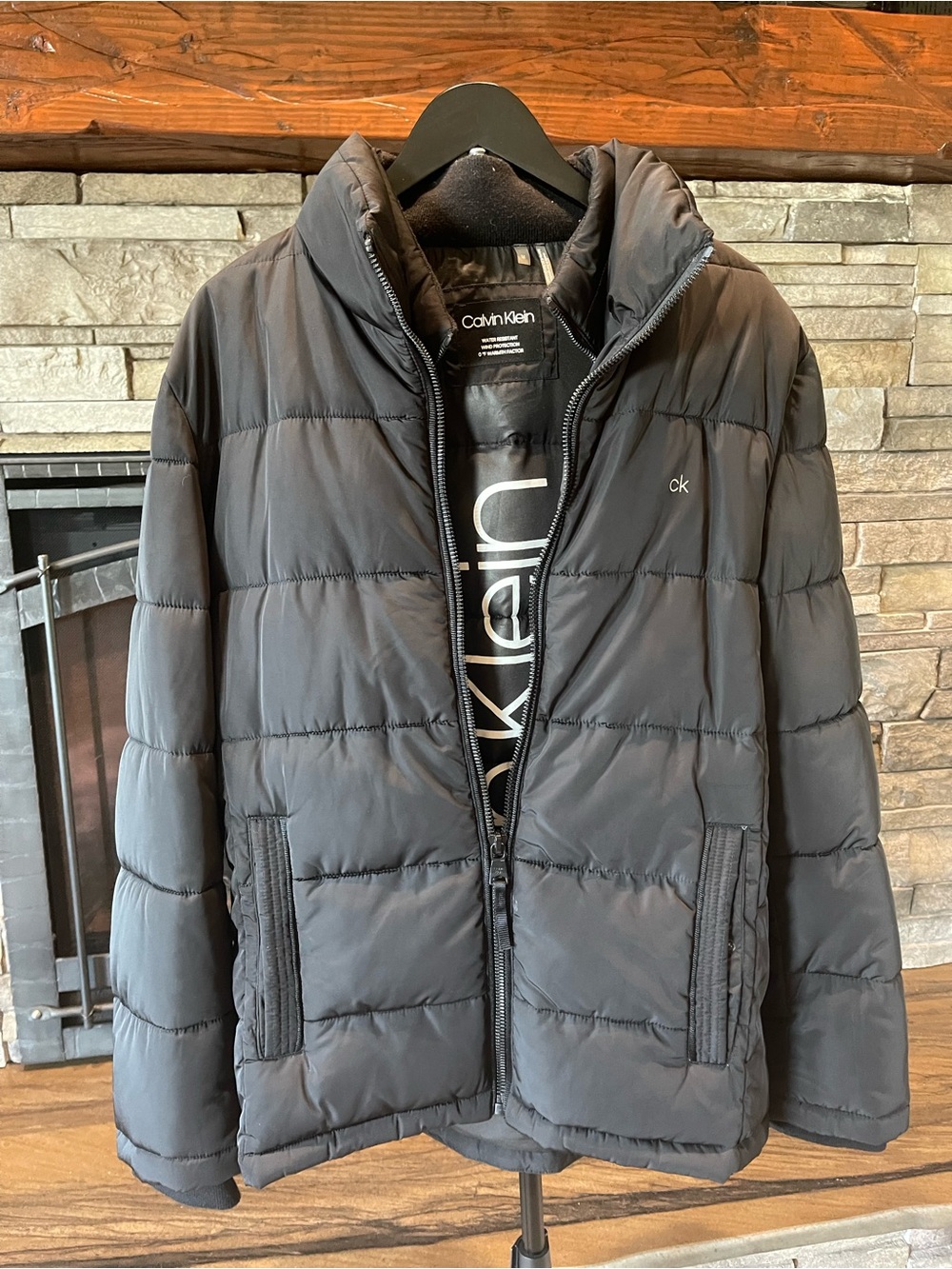 Calvin Klein Men’s M Black Puffer Jacket Set-In Bib 0°F Water Resistant